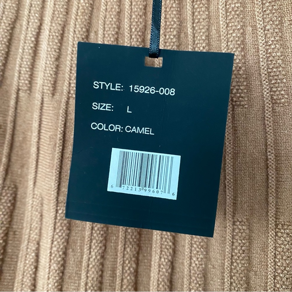 MILANO Elegant Camel Knit Pleated Skirt! 🍂 - Picture 12 of 14